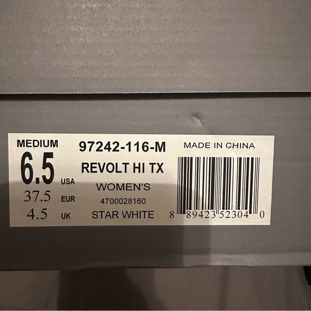 NWT Palladium Star White Revolt Boots NIB US 6.5 Women’s - Picture 2 of 5